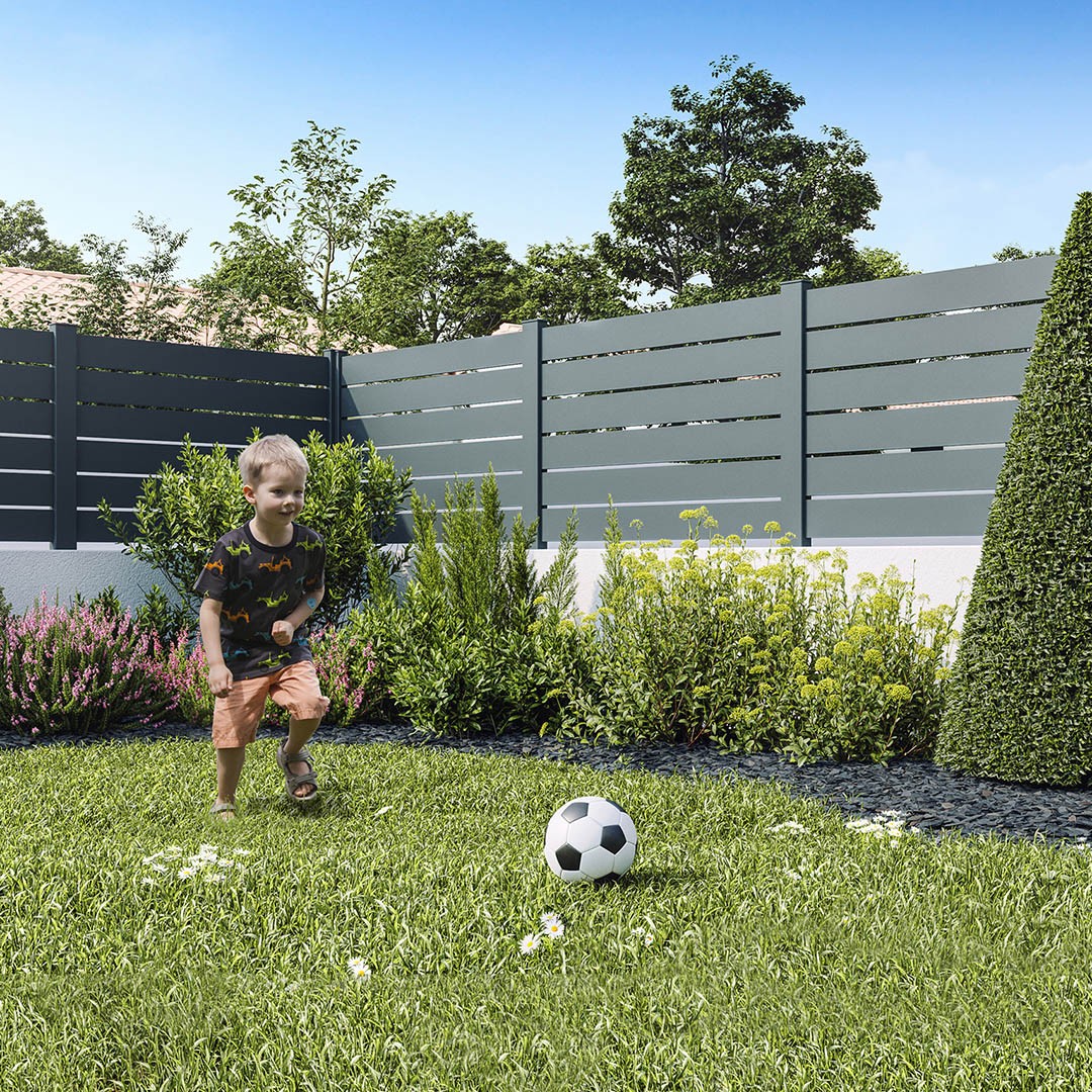 Clôture Klos up ! en aluminium – Lames ajourées 160mm – Gris zinc (RAL7016)